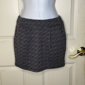 Patterned mini skirt with pockets
